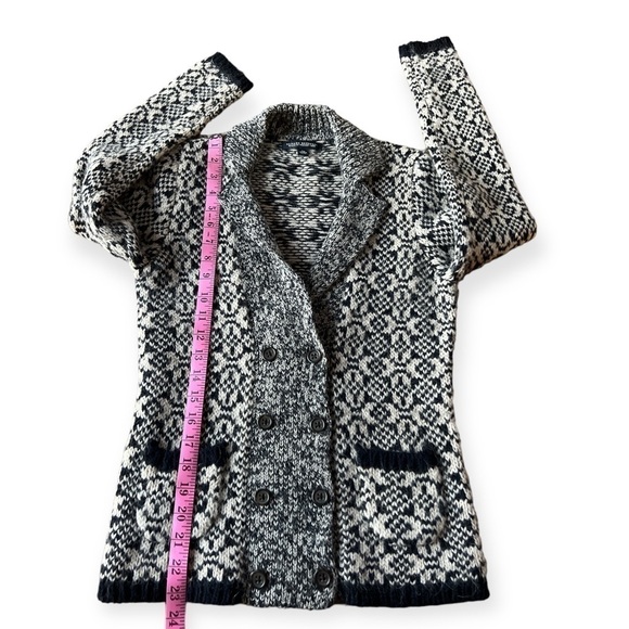 Banana Republic Women’s Alpaca Wool Blend Italian Yarn Button Front Sweater, XS - Picture 10 of 10